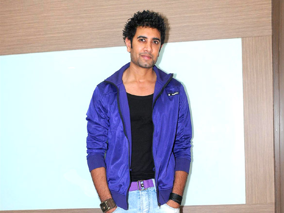 starcast of sadda adda at thakur college 14