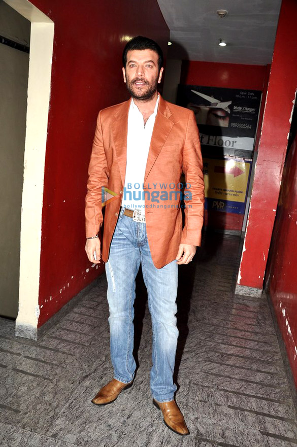 special screening of race 2 25