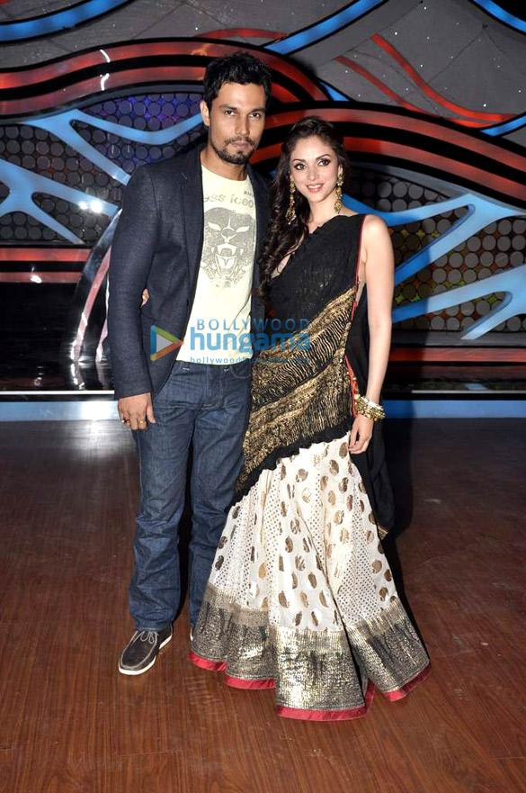 casts of murder 3 on the sets of nach baliye 5 6