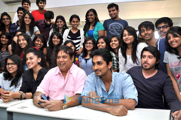 cast of chashme baddoor wishes mithibai colleges students for their exams 2