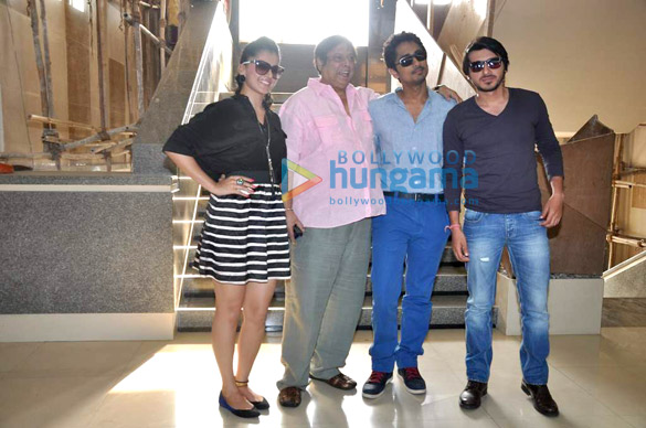 cast of chashme baddoor wishes mithibai colleges students for their exams 5
