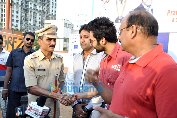 jackky bhagnani promotes rangrezz at friendly cricket tournament 8