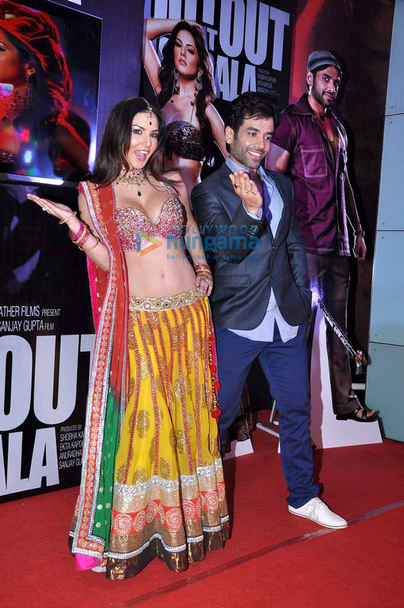 launch of laila teri le legi song from shootout at wadala 10