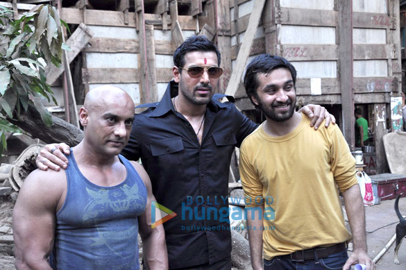 john abraham snapped promoting shootout at wadala 5
