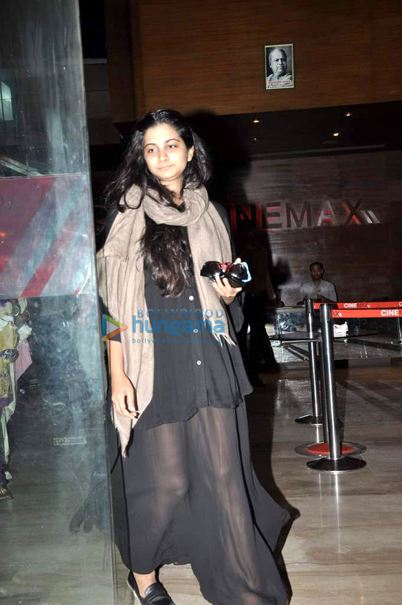anil kapoors screening of shootout at wadala for his family 11