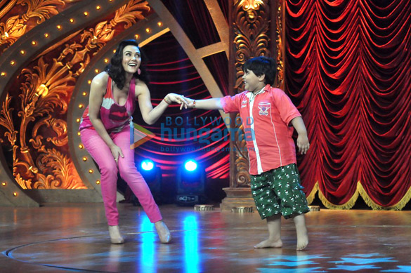preity promotes ishkq in paris on the sets of indias best dramebaaz 2