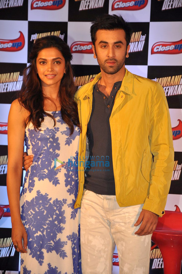 ranbir deepika at yeh jawaani hai deewani closeup event 8
