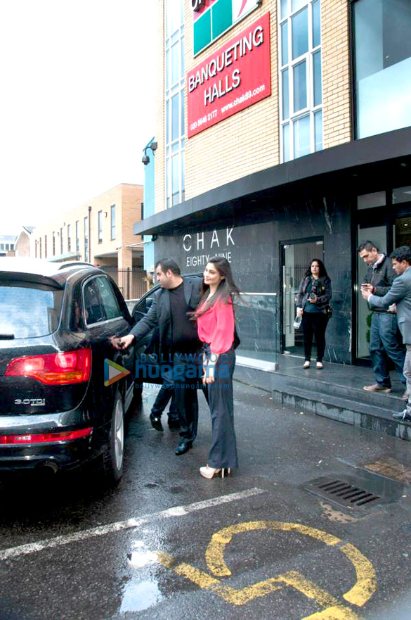 ameesha patel puja gupta promote shortcut romeo in london 14