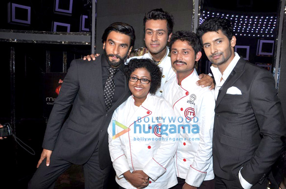ranveer singh sonakshi at the grand finale of masterchef india 3 17