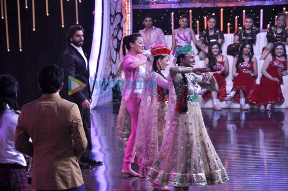 ranveer sonakshi promote lootera on did super moms 3