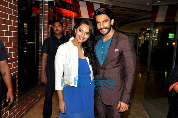 ranveer and sonakshi launch lootera mills boons collectors series 11