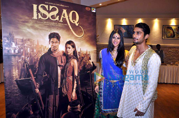 starcast of issaq at inifd fashion show vibrance 2013 10