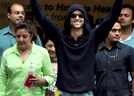 Hrithik Roshan discharged from hospital