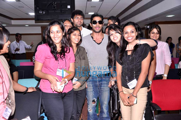 promotions of the film issaq at mumbai college 2