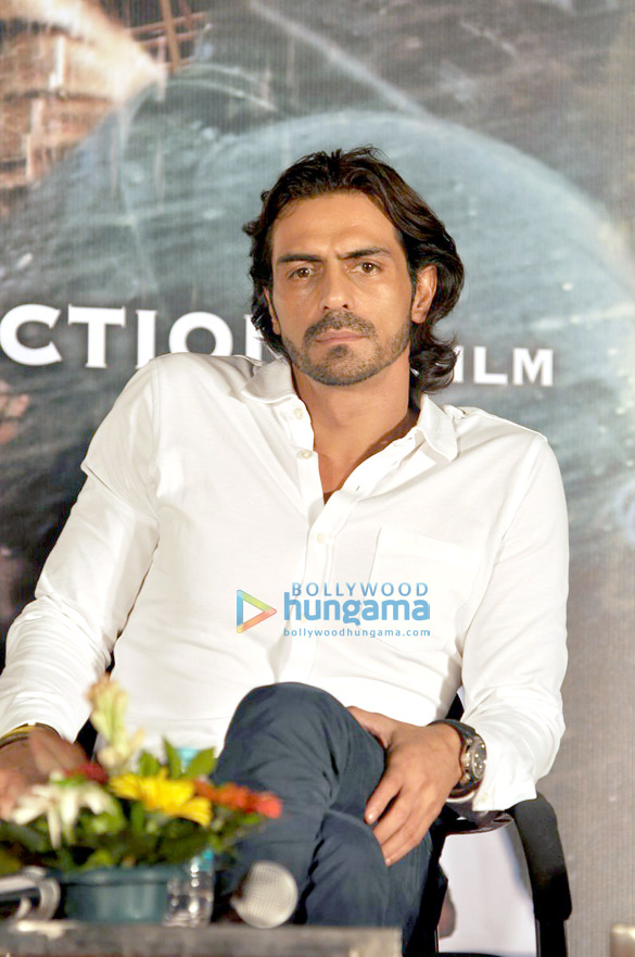 launch of raghupati raghav song from satyagraha 9
