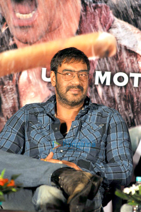 launch of raghupati raghav song from satyagraha 10