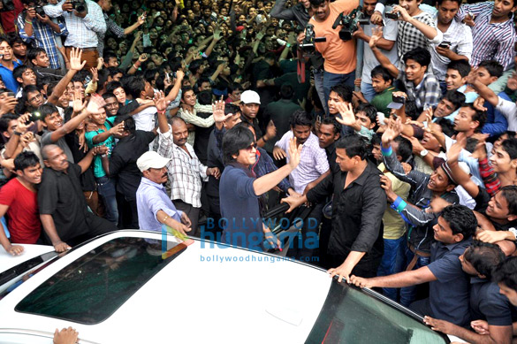 shahrukh rohit shetty promote chennai express at gaiety bandra 6
