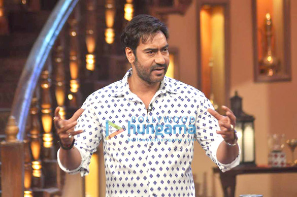 ajay promotes satyagraha at comedy nights with kapil 9
