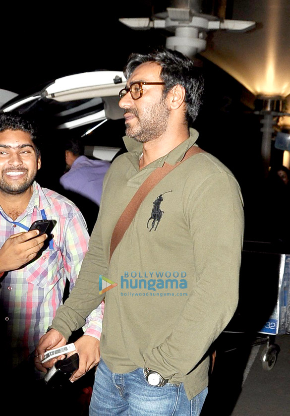 ajay kareena return from satyagraha promotions in dubai 6
