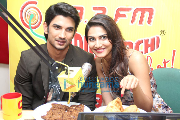 promotions of shuddh desi romance at 98 3 fm 98 3 fm radio mirchi 4