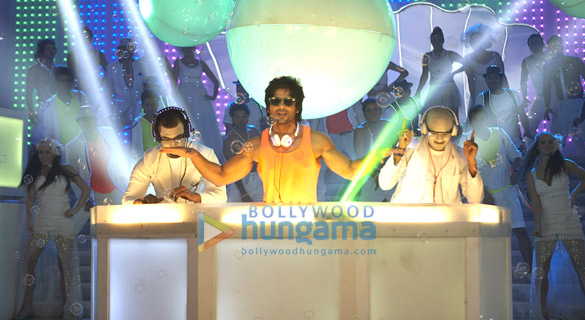 phata poster nikhla hero 60