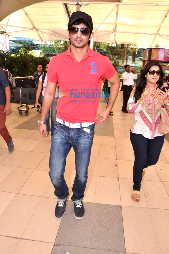 sushant singh rajput arrives from ahmedabad 7