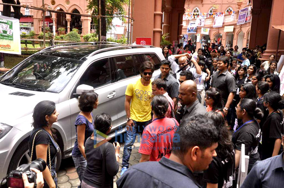 shahid kapoor at sophia colleges kaleidoscope 2013 festival 15