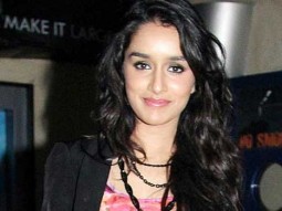 Shraddha Kapoor Sings ‘Tum Hi Ho’ In Baramati