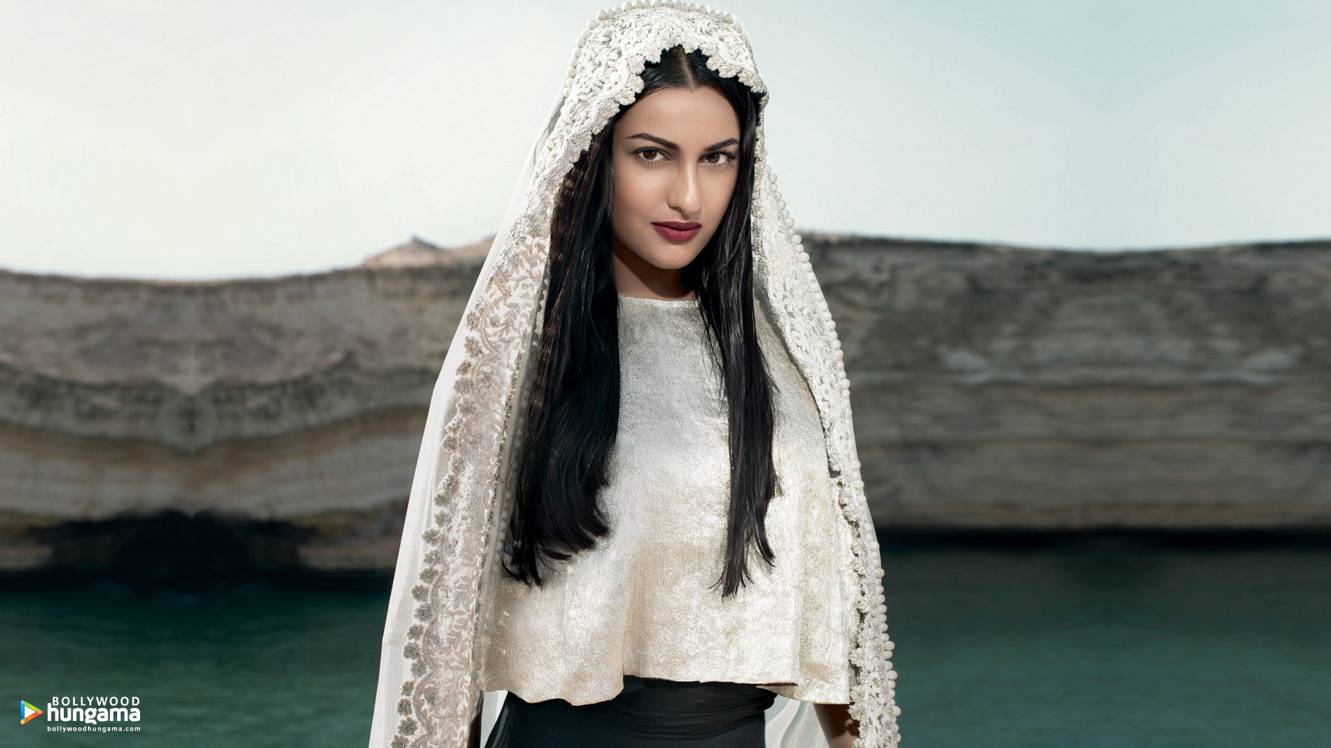 Sonakshi Sinha Sonakshi Sinha