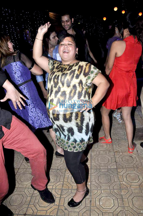 rakhi sawant snapped at raajs birthday 9