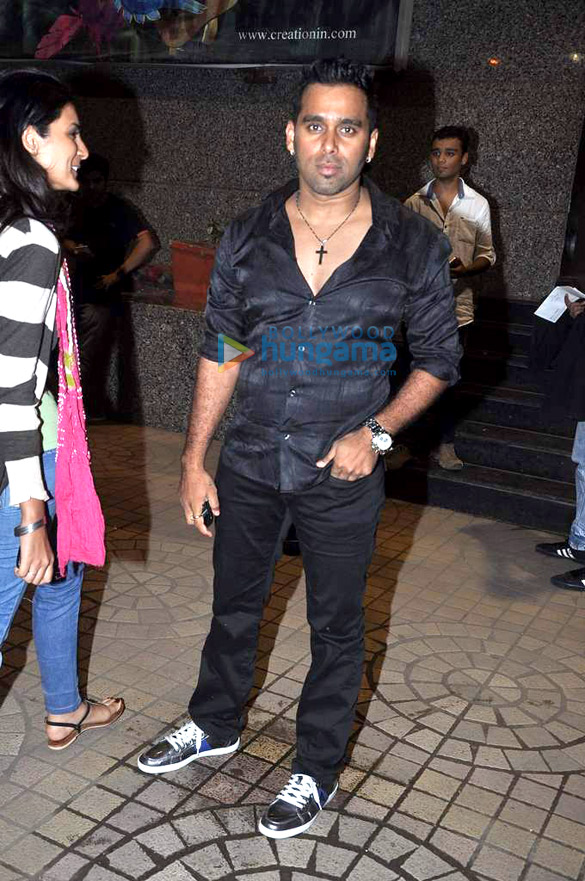 special screening of besharam 27
