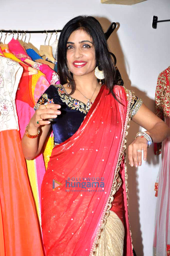 star casts of baat bann gayi at zanaaya couture store 9