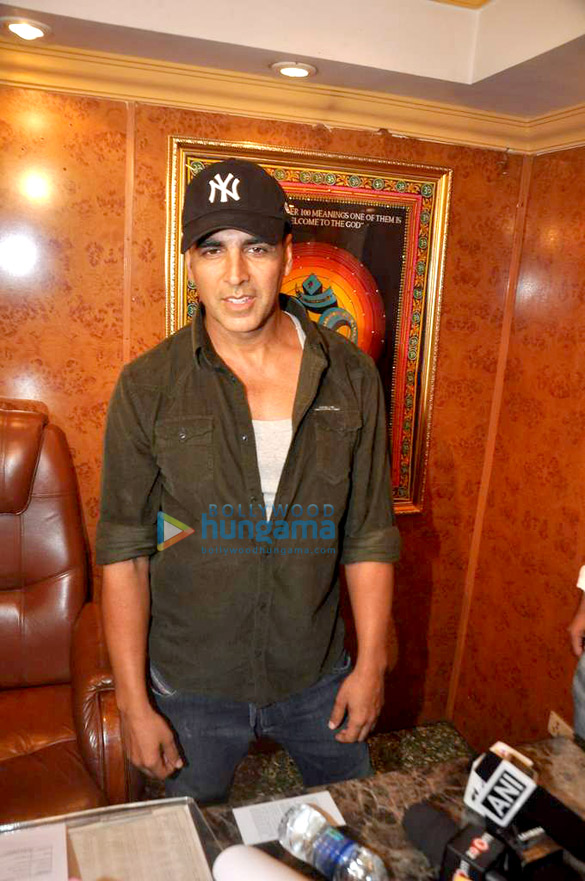 akshay promotes boss 4