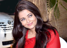 Aishwarya meets up with college friends for birthday
