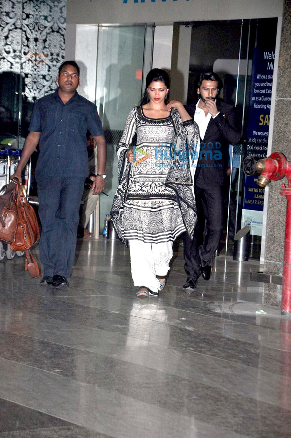 deepika ranveer return after promotion of ram leela in delhi 5