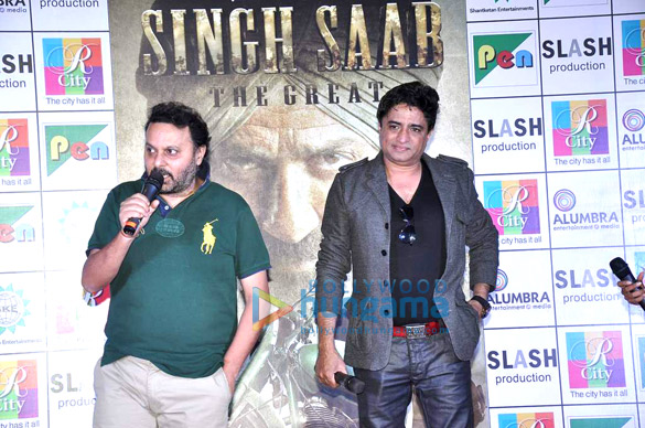 promotion of singh saab the great at r city mall 4