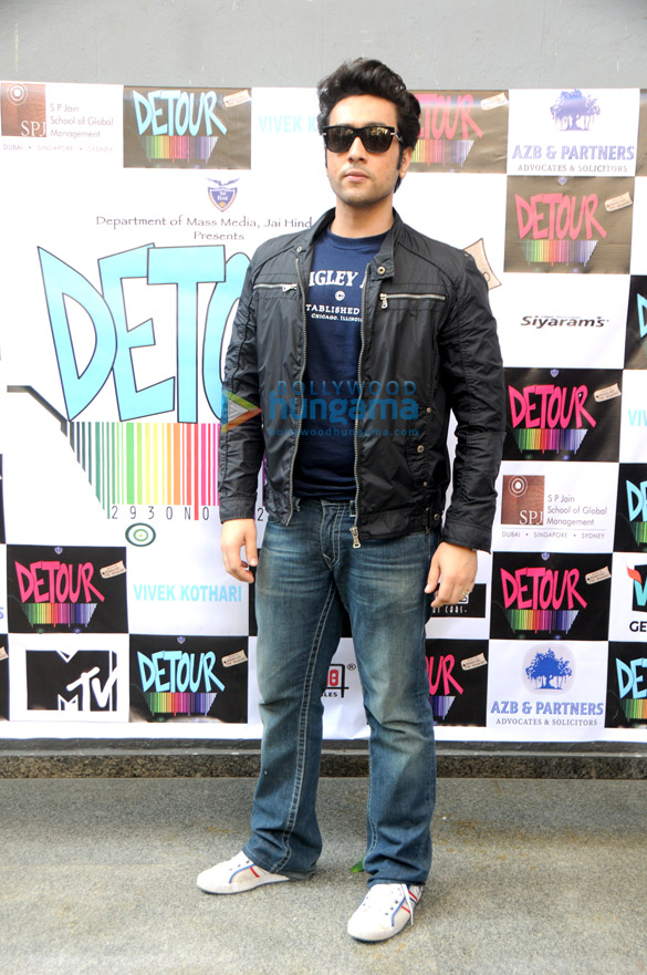 promotion of heartless at jai hind college festival 12