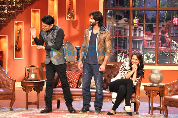 promotion of r rajkumar on comedy nights with kapil 4