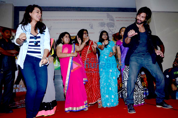 promotion of r rajkumar at amrutben jivanlal college of commerce 7