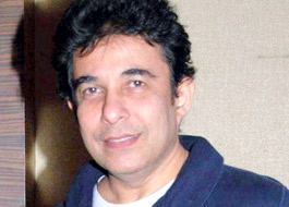 Deepak Tijori in Shatir