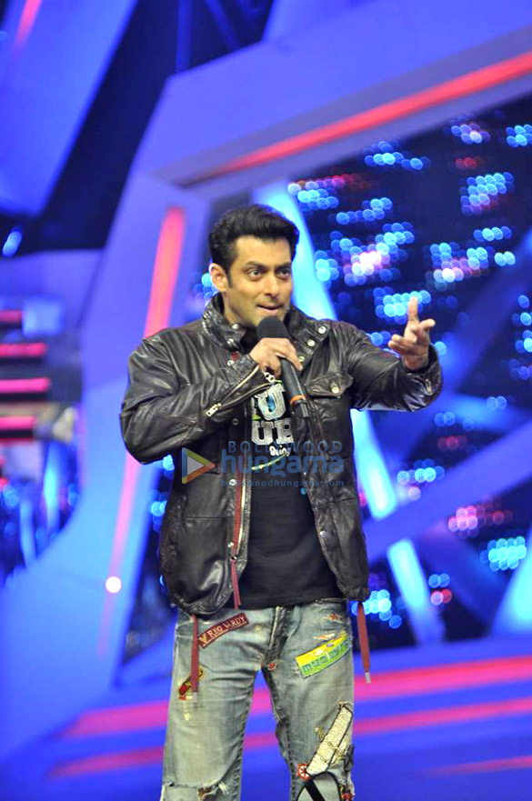 salman daisy promote jai ho on the sets of nach baliye 6 8