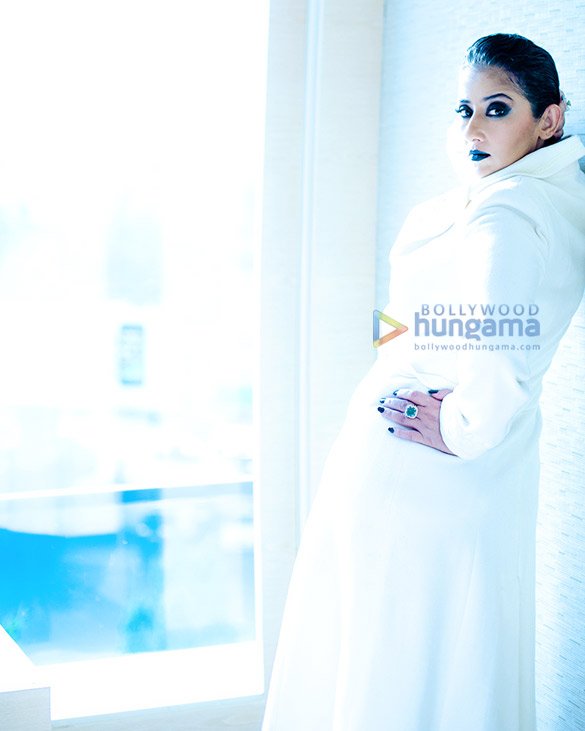 manisha koirala 8