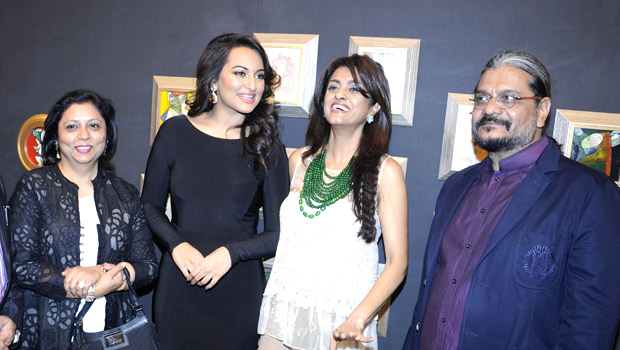 Sonakshi At ‘Penetralia – Art Of Neeraj Goswami’ Exhibition