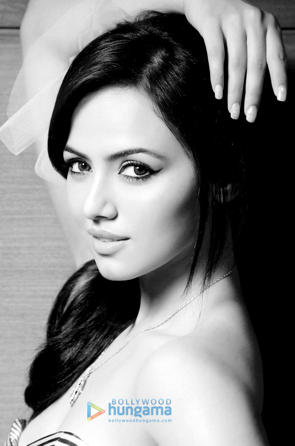 sana khan 13