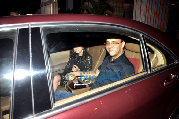 kangna hosts house warming bash queen success party 10