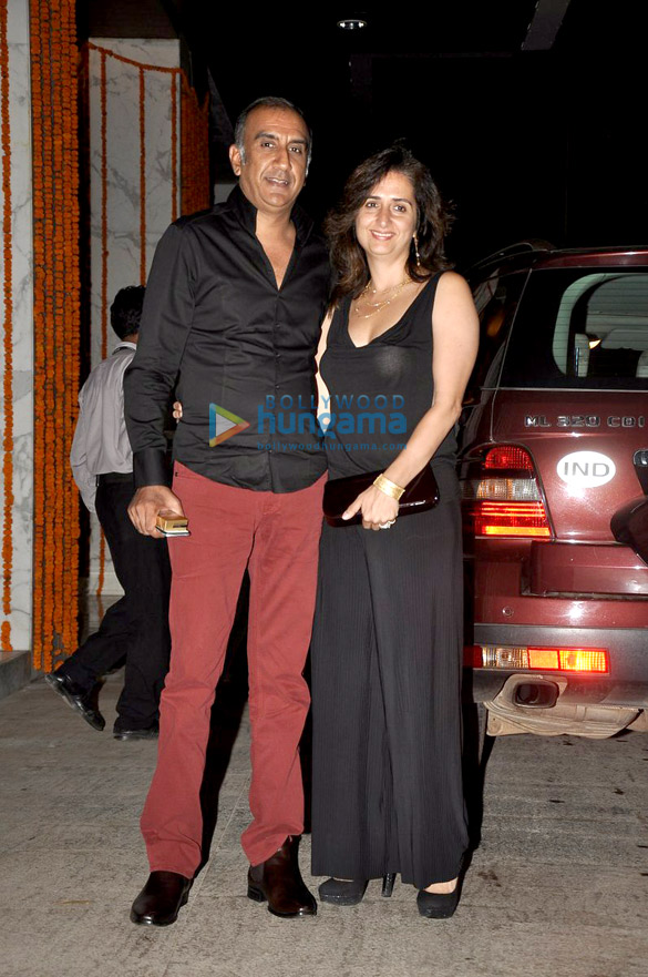 kangna hosts house warming bash queen success party 6