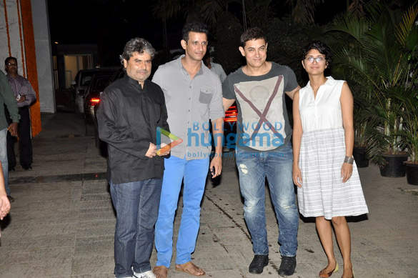 kangna hosts house warming bash queen success party 4