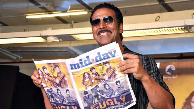 Akshay Kumar’s Awesome Magic Trick At ‘Fugly’ Trailer Launch