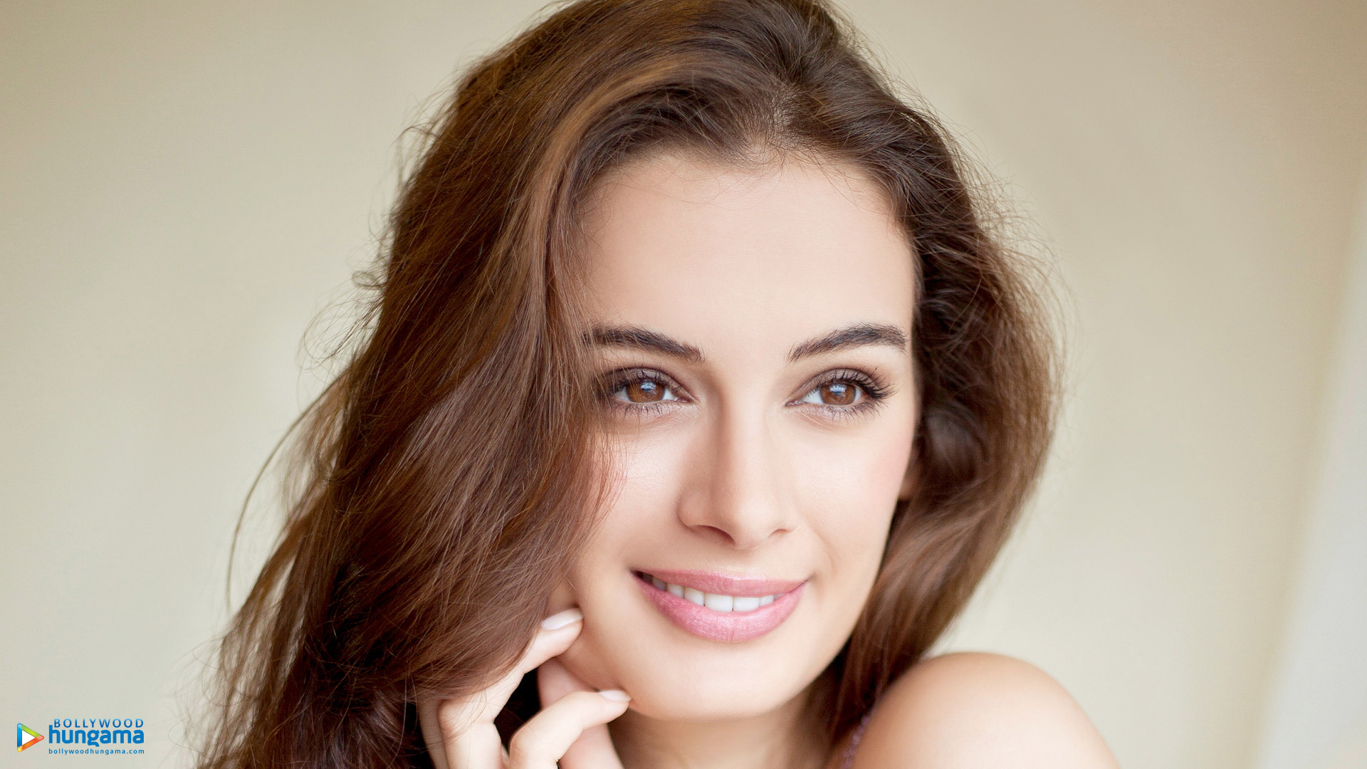 Evelyn Sharma Evelyn Sharma