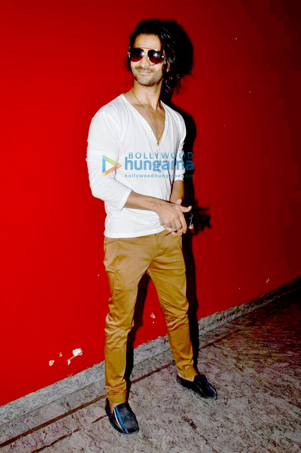 big b graces the special screening of bombay to goa 6